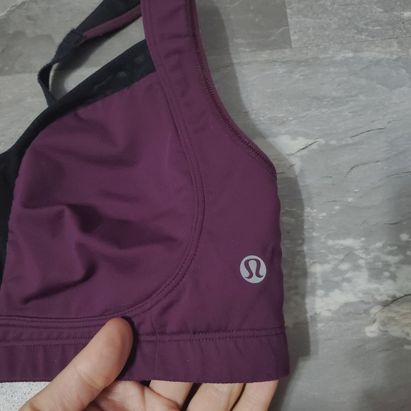 Lululemon Ta Ta Tamer II Sport Bra. No Pads. Plum (Purple) / Black. Size 32C. - Picture 4 of 7
